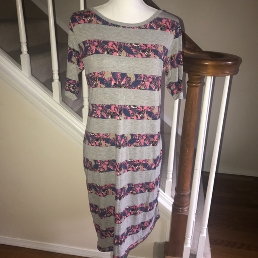 Lularoe Julia dress striped print size‎ Large